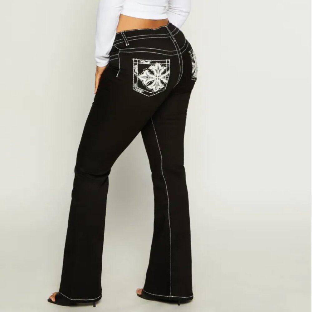 VIP Women's Blue Denim Rhinestone Embroidered Pocket Flare Jeans Size 19/20 NWT